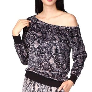 Micheal Kors sweater snake skin print